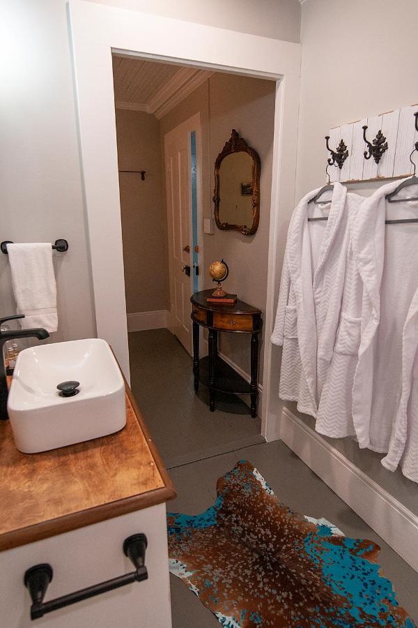Dabbs Hotel Bed And Breakfast Llano Exterior foto