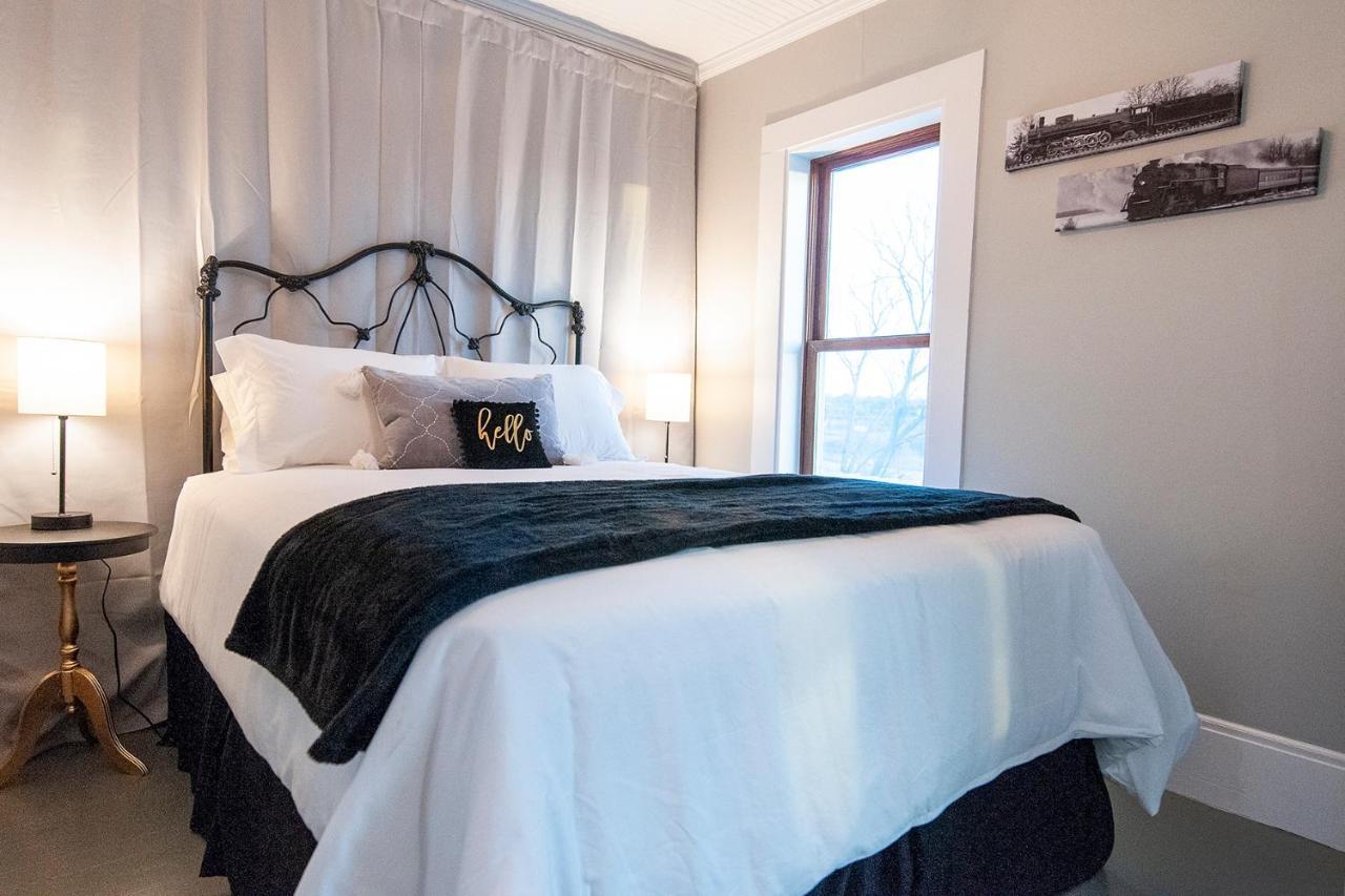 Dabbs Hotel Bed And Breakfast Llano Exterior foto