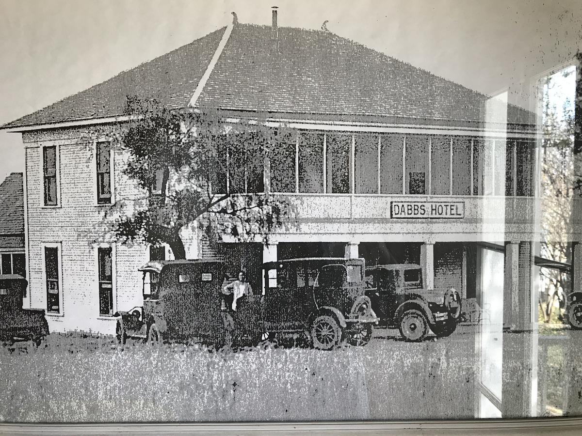 Dabbs Hotel Bed And Breakfast Llano Exterior foto