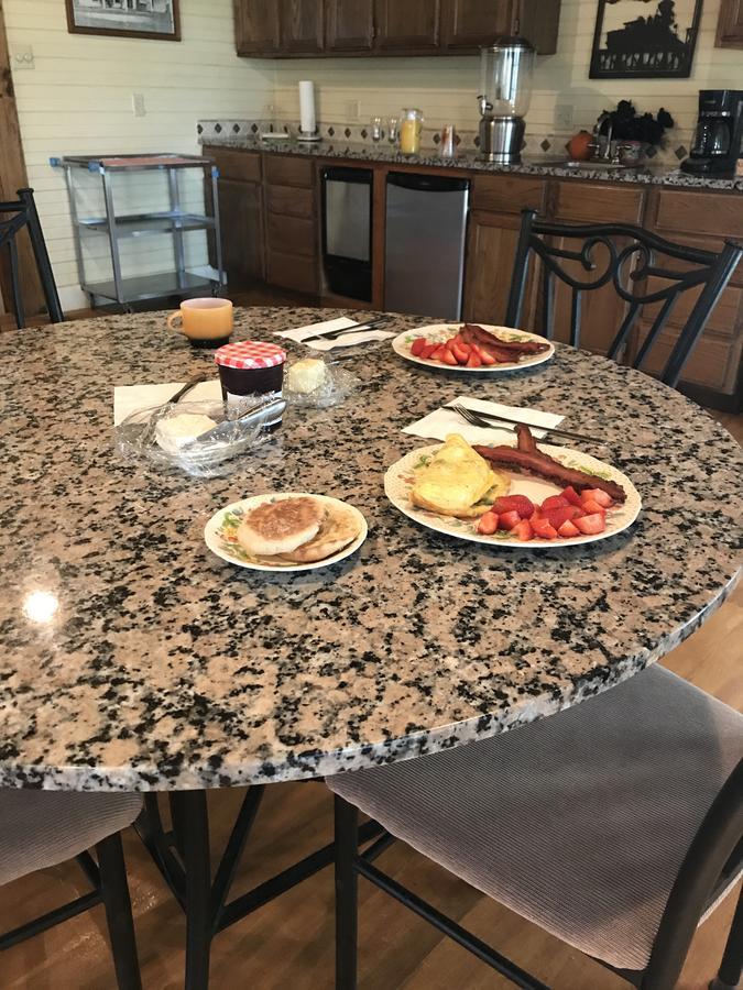 Dabbs Hotel Bed And Breakfast Llano Exterior foto